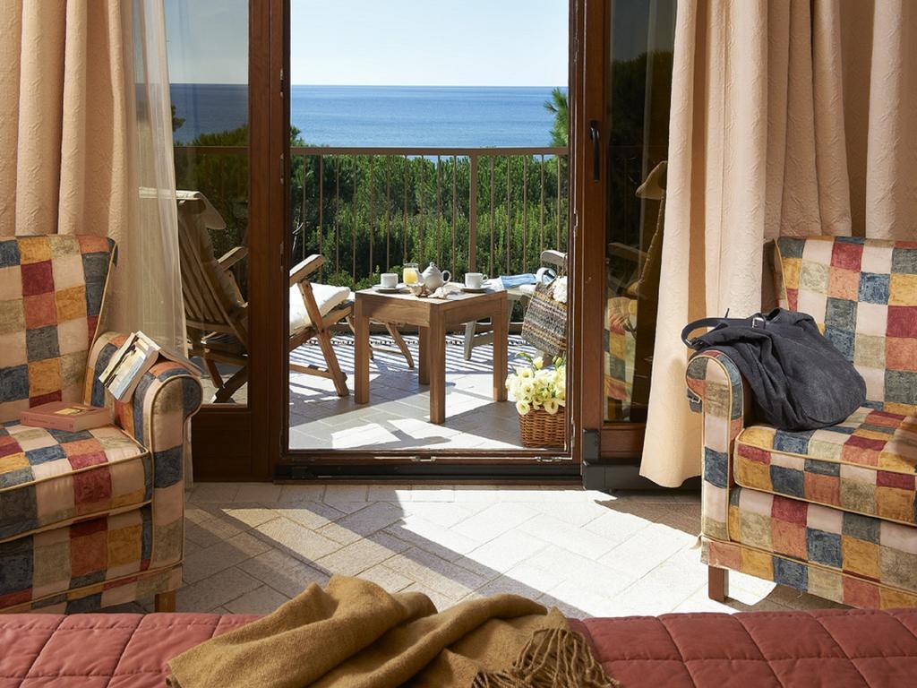 Double or Twin Room Sea View