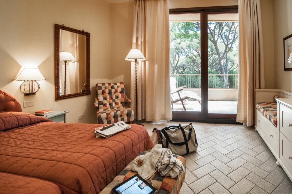 Double or Twin Room Pinewood View